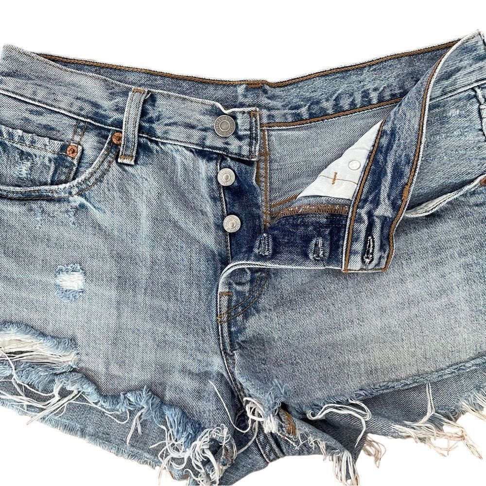 Levi's 501 Cut Off Women's Short Button Fly Frayed Distressed in Waveline Sz 27 - Picture 10 of 13